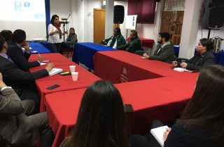 jefa de Gabinete Daniela Cabezas junto al Coordinador de Desarrollo Social Carlos Hormazabal, expusieron y detallaron las iniciativas